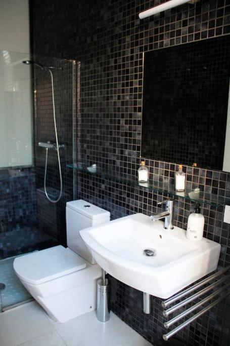 Cosy Apartment / Literally At The Foot Of Alhambra Granada Ngoại thất bức ảnh
